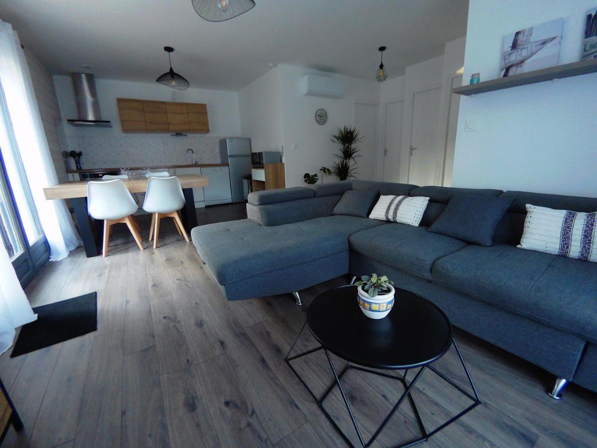 A La Campagne Avec Jacuzzi Holiday home Avensan