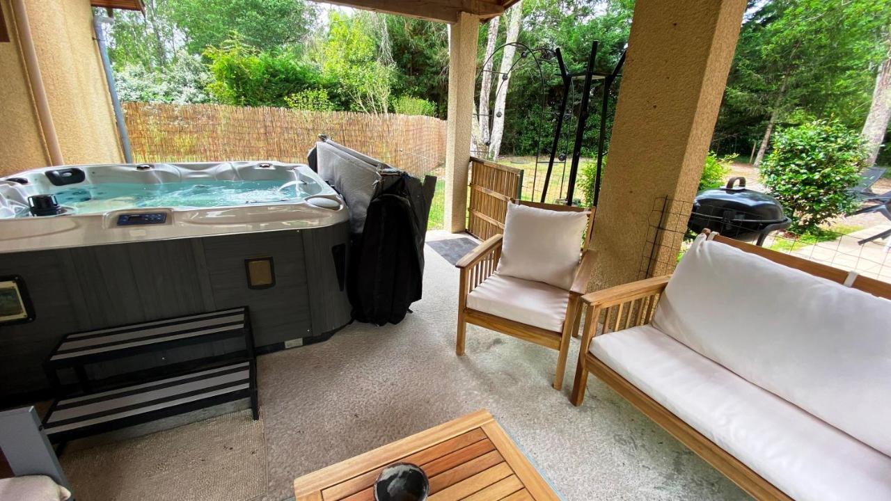 Holiday home A La Campagne Avec Jacuzzi Avensan